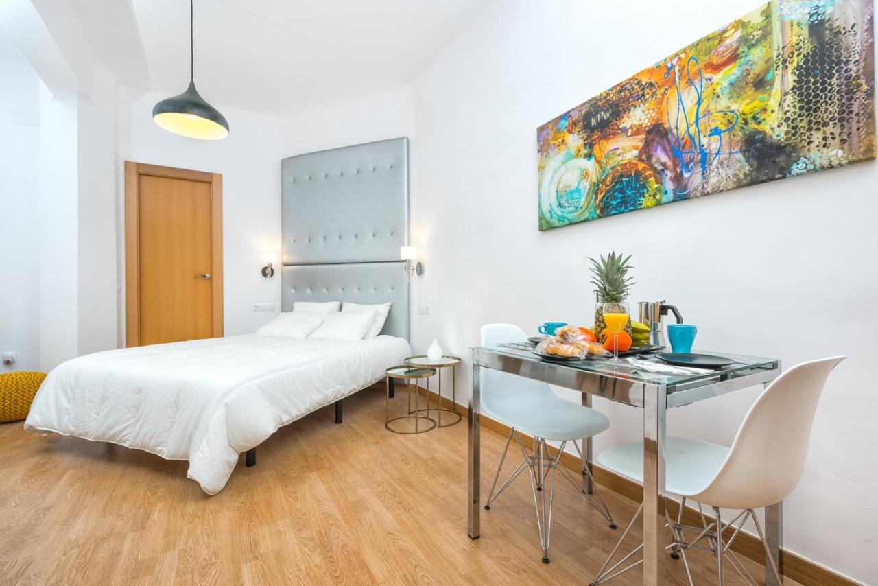 Apartamentos Bolsa Larios Malaga Exterior photo